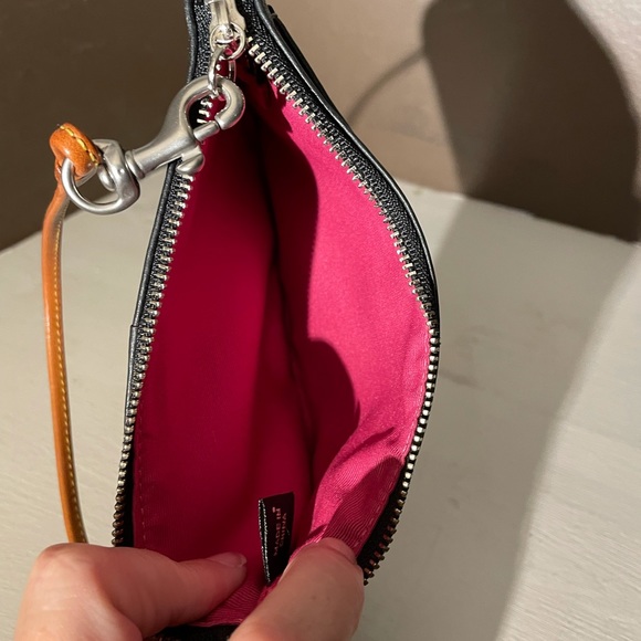 Coach Wristlet - Picture 5 of 6